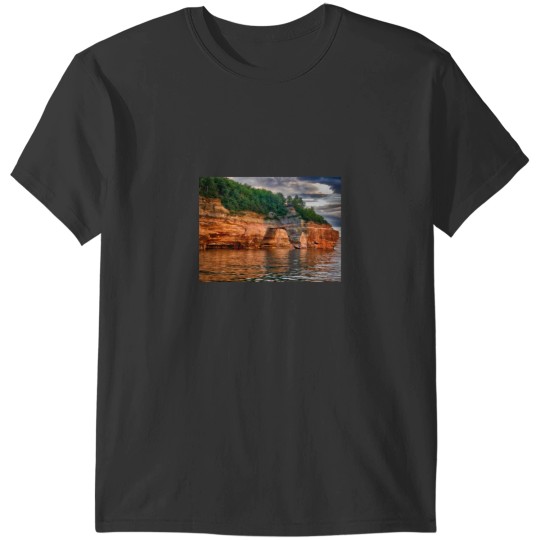 Discover Pictured Rocks National Lakeshore - Michigan T-Shirts
