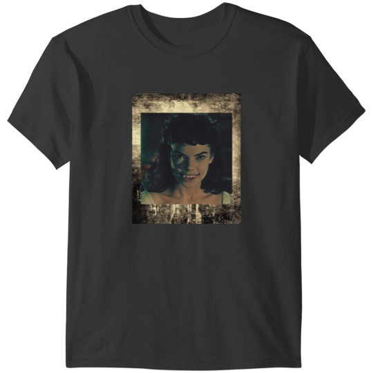 Discover Hammer Horror Still From Brides Of Dracula Movie Design T-Shirts