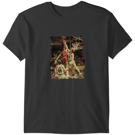 Discover Larry sport bird vs Julius Erving T-Shirts