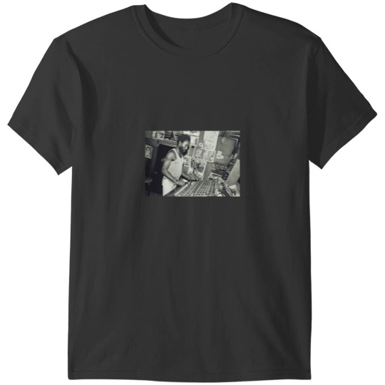 Discover lee scratch perry, reggae, dub, jamaica, ska, scratch, lee, perry, T-Shirts