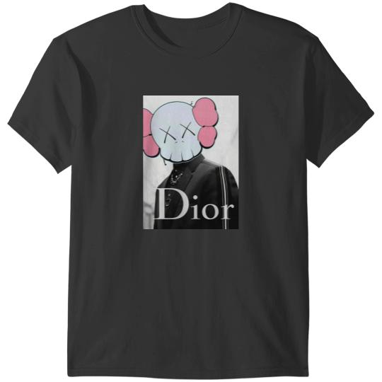 Discover Kaws Peanut Friends 2024 Summer Collection T-Shirts