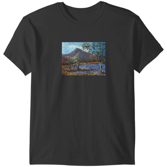 Discover Three Hills And Lake 1264 T-Shirts