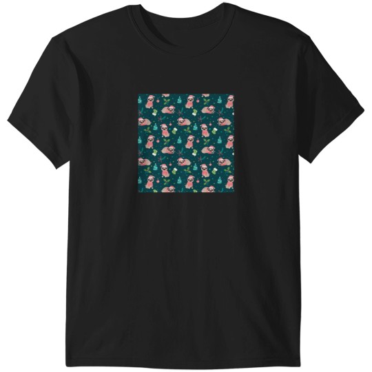 Discover Cute Pug Dog Xmas Pattern T-Shirts
