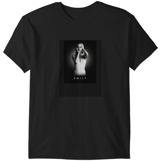 Discover Emily Blunt Baseball ¾ Sleeve T-Shirts