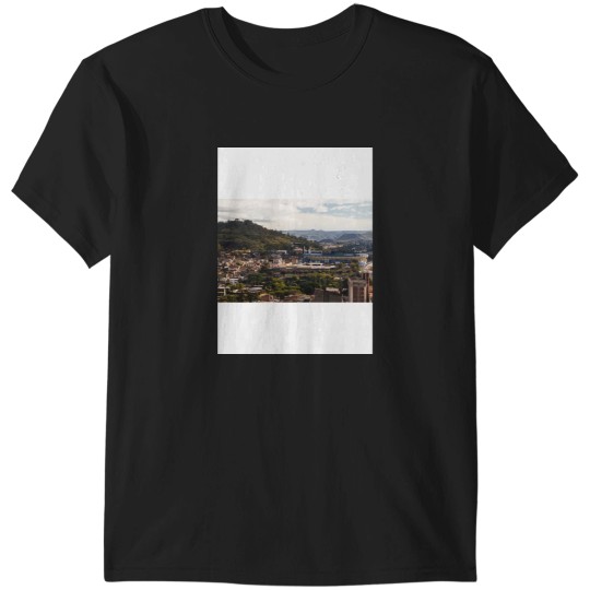 Discover Welcome To Tegucigalpa - 2 © T-Shirts