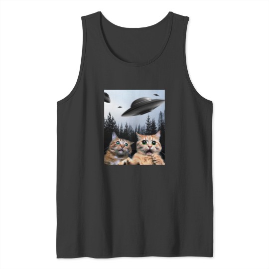 Discover Funny Cat Selfie with UFOs Tank Tops
