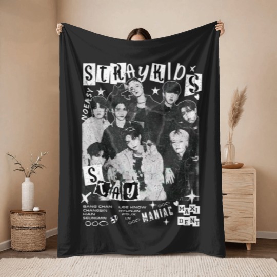 Discover Vintage Stray Kids World Tour 2025 Comfort Color Throw Blankets Maniac Kpop Concert Fan Made 2025 Throw Blankets