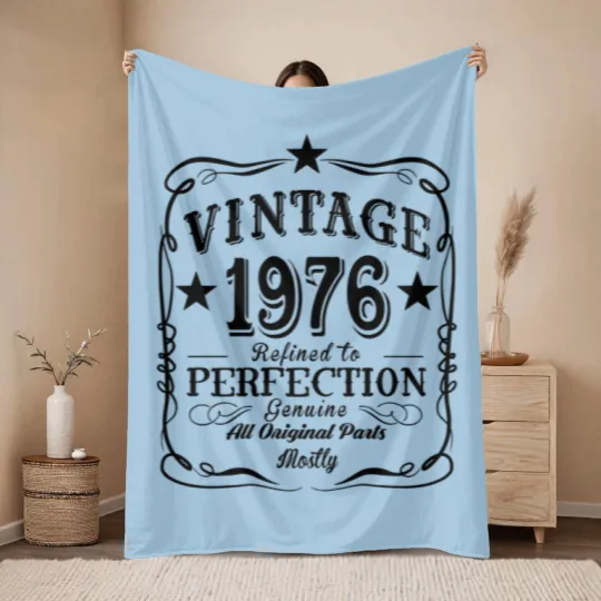 Discover Vintage 1976 Throw Blankets, 47th Birthday Gift, 47th Birthday Throw Blankets