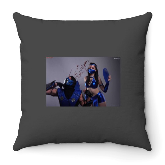 Discover MK Roomies - Slip of the Fan Throw Pillows