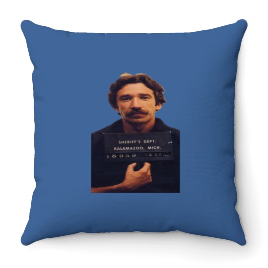Discover Tim Allen Mugshot  mit V-Ausschnitt Throw Pillows