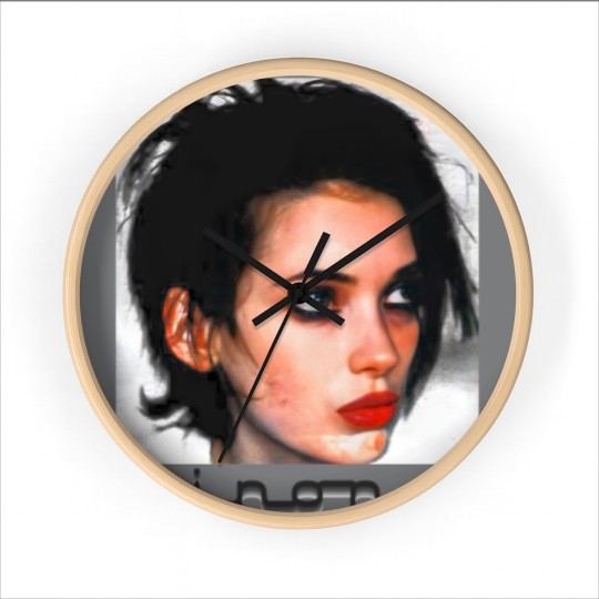 Discover Winona Ryder // Retro 90s Fan Art - Winona Ryder - Wall Clocks
