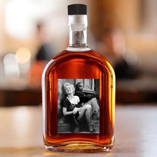 Discover Tupac Marilyn Monroe Hiphop Legend Whiskey Bottles