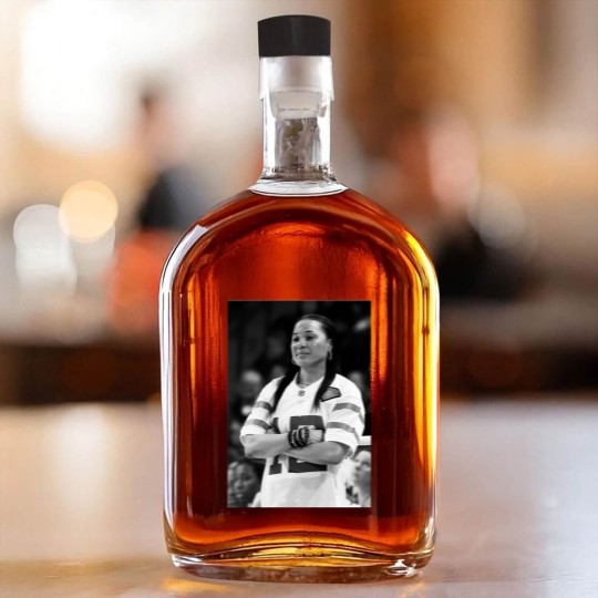 Discover Dawn Staley Mode Black - Dawn Staley Hall Of Fame - Whiskey Bottles