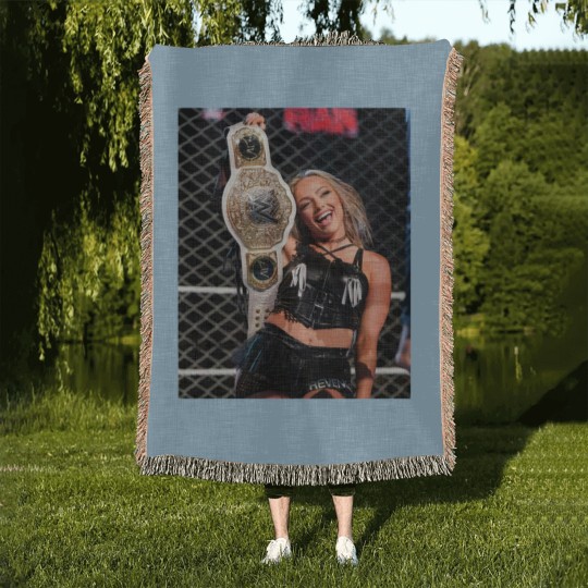 Discover Liv Morgan Wrestling Entertainment Gift For Fan Woven Blankets