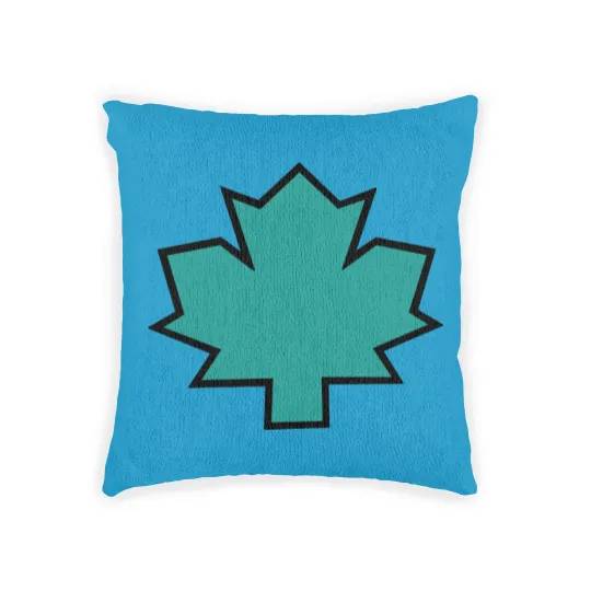 Discover Total Drama Island Owen Maple Leaf Emblem Classic Woven Pillows