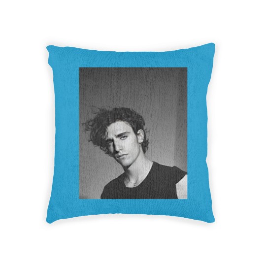 Discover Tamino Amir Woven Pillows